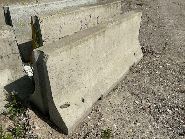 Betonnen afzetting (58,00 mtr) - afbeelding 7 van  15