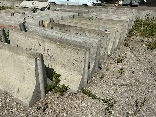Betonnen afzetting (58,00 mtr) - afbeelding 8 van  15