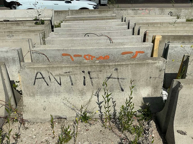 Betonnen afzetting (58,00 mtr) - afbeelding 9 van  15