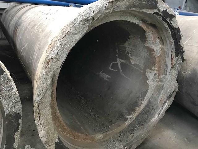 Betonnen buizen (5x) - afbeelding 3 van  5