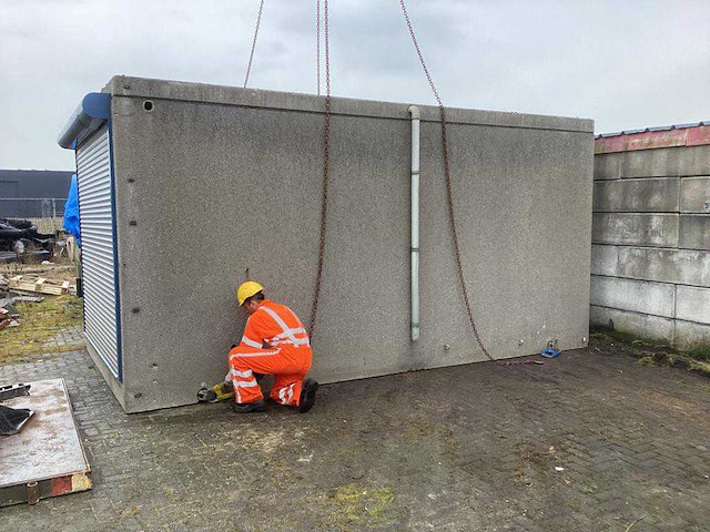 Betonnen garagebox - afbeelding 1 van  9