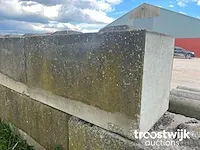 Betonnen ‘lego’ blok - afbeelding 8 van  8