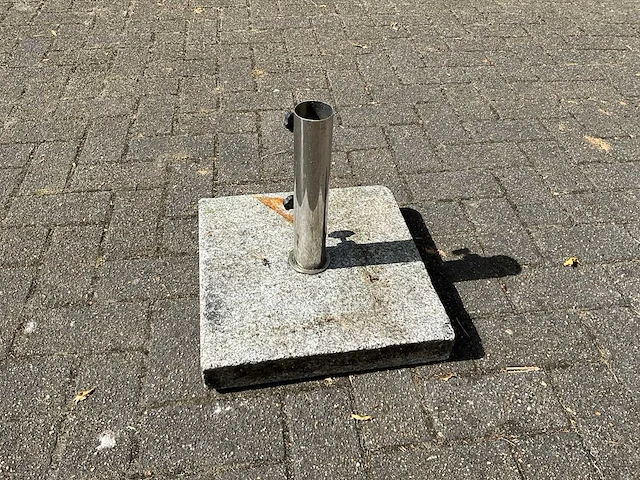 Betonnen parasolvoet - afbeelding 1 van  4