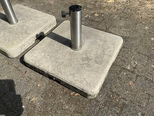 Betonnen parasolvoeten (2x) - afbeelding 3 van  6