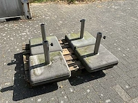 Betonnen parasolvoeten (4x) - afbeelding 1 van  5