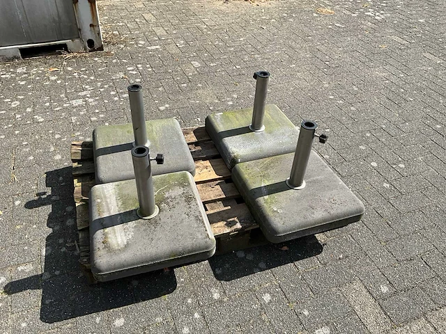 Betonnen parasolvoeten (4x) - afbeelding 2 van  5