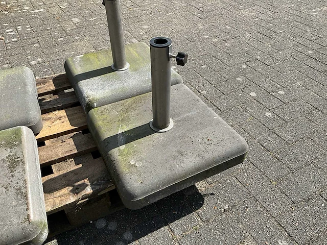 Betonnen parasolvoeten (4x) - afbeelding 3 van  5