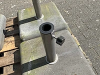 Betonnen parasolvoeten (4x) - afbeelding 4 van  5