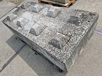 Betonnen stapelblok (ca. 1 stuks) - afbeelding 1 van  4