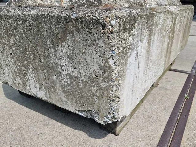 Betonnen stapelblok (ca. 1 stuks) - afbeelding 2 van  4