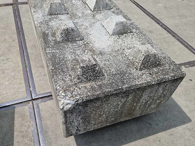Betonnen stapelblok (ca. 1 stuks) - afbeelding 3 van  4