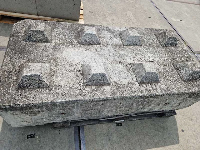 Betonnen stapelblok (ca. 1 stuks) - afbeelding 4 van  4