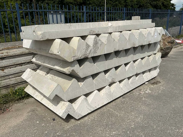 Betonnen trap (4x) - afbeelding 2 van  6