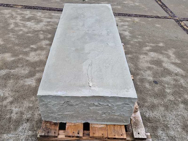Betonnen traptreden (ca. 6 stuks) - afbeelding 2 van  3