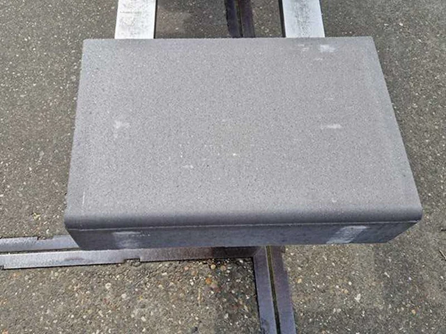 Betonnen traptreden (ca. 60stuks) - afbeelding 2 van  4