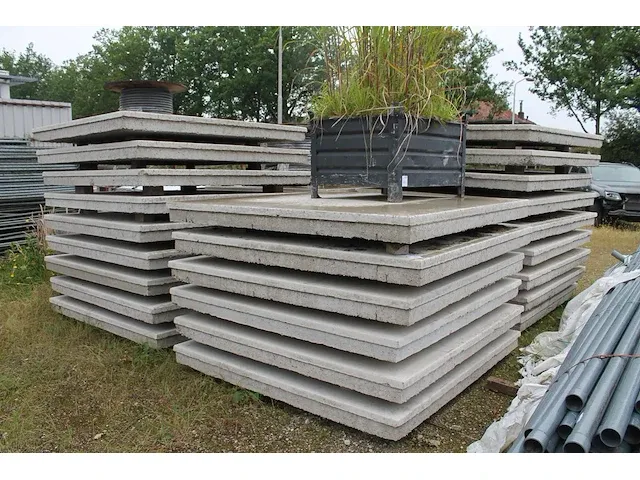Betonnen voeten 200x200cm. 30 stuks - afbeelding 1 van  3