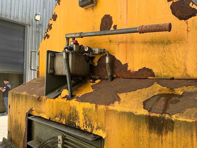 Beton/steen crusher mobiele backenbreker (jaw crusher) - afbeelding 25 van  41