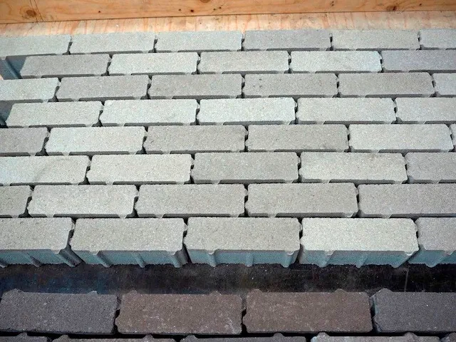 Betonstenen 28,8m² - afbeelding 1 van  5