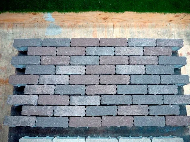 Betonstenen 57,6m² - afbeelding 1 van  4