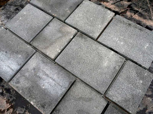 Betonstenen (ca. 22m²) - afbeelding 2 van  3