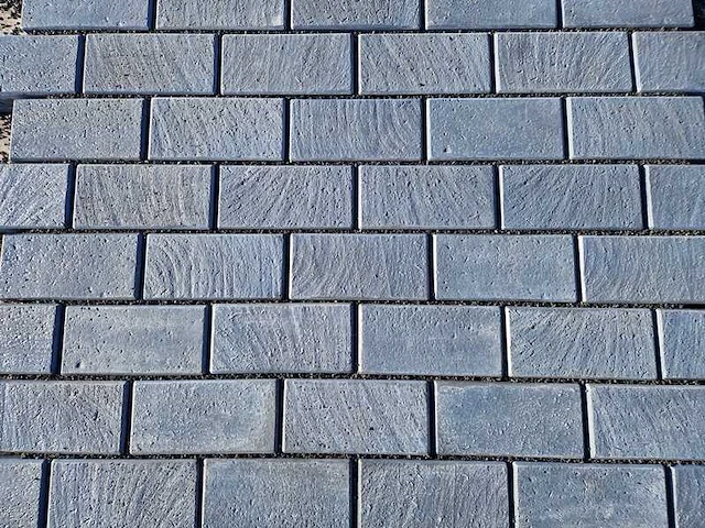 Betonstenen. (ca. 30m²) - afbeelding 4 van  4