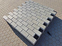 Betonstenen (ca. 30m²) - afbeelding 1 van  5
