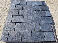 Betonstenen. (ca. 55m²) - afbeelding 3 van  4