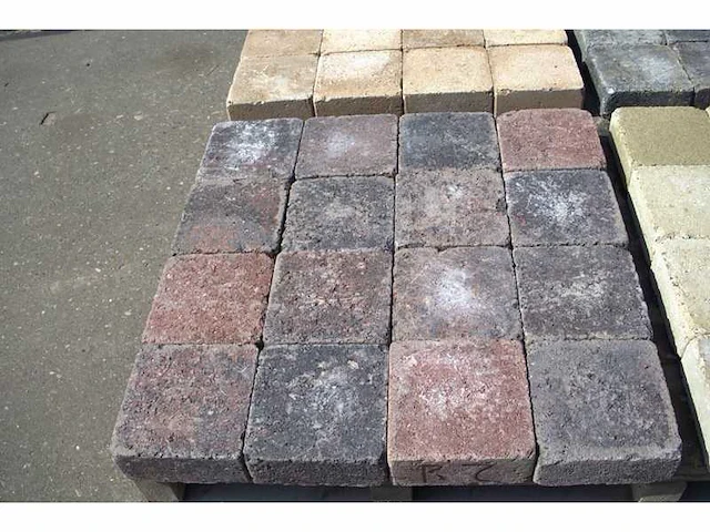 Betonstenen voor de tuin (ca. 112.32m²) - afbeelding 3 van  3