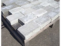 Betonstenen voor de tuin (ca. 113.4m²) - afbeelding 2 van  2