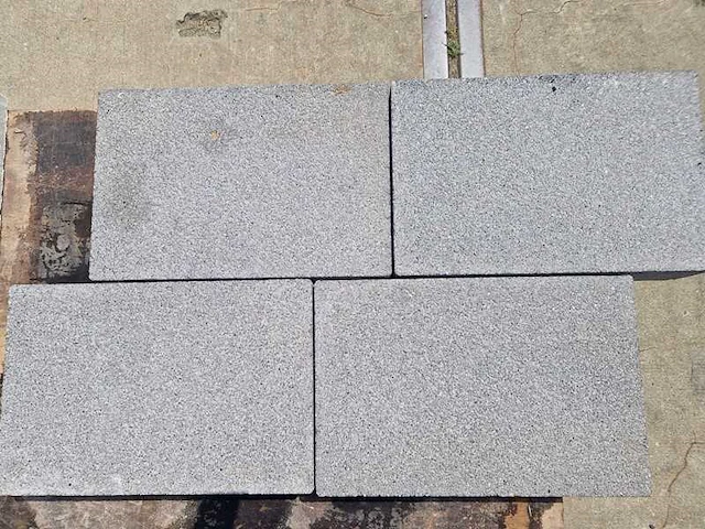 Betonstenen voor de tuin (ca. 15.8m²) - afbeelding 1 van  1