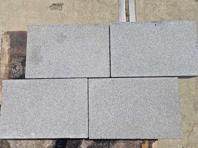 Betonstenen voor de tuin (ca. 15.8m²) - afbeelding 1 van  1