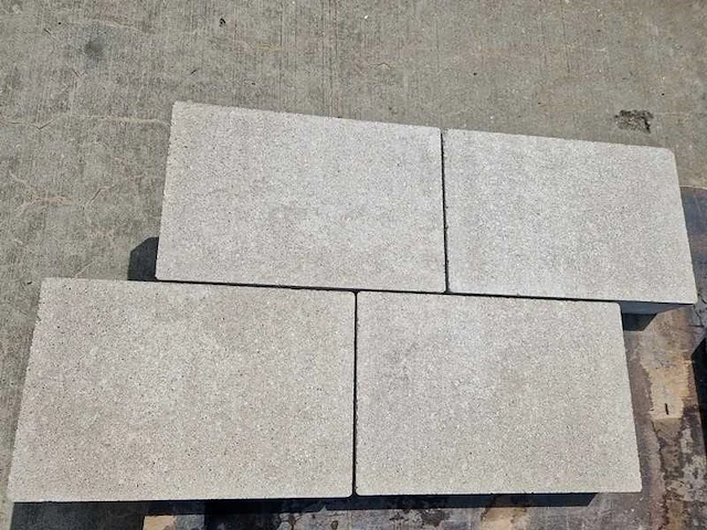 Betonstenen voor de tuin (ca. 16.5m²) - afbeelding 1 van  1