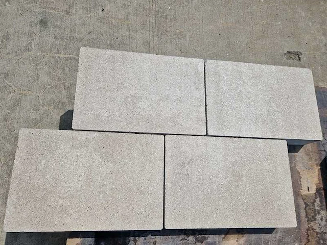 Betonstenen voor de tuin (ca. 16.5m²) - afbeelding 1 van  1