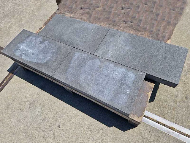 Betonstenen voor de tuin (ca. 30m²) - afbeelding 1 van  2