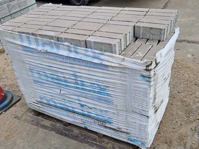 Betonstenen voor de tuin (ca. 50,4m²) - afbeelding 1 van  4