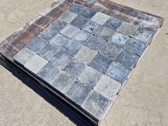 Betonstenen voor de tuin (ca. 51.84m²) - afbeelding 1 van  2