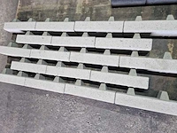 Betonstenen waterpasserend. (ca. 100.8m²) - afbeelding 2 van  2