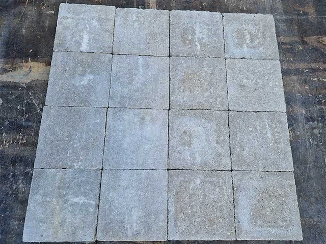Betonstenen(ca. 34.565m²) - afbeelding 1 van  2