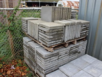 Betontegels 30 x 30 cm op 3 pallets. - afbeelding 3 van  3