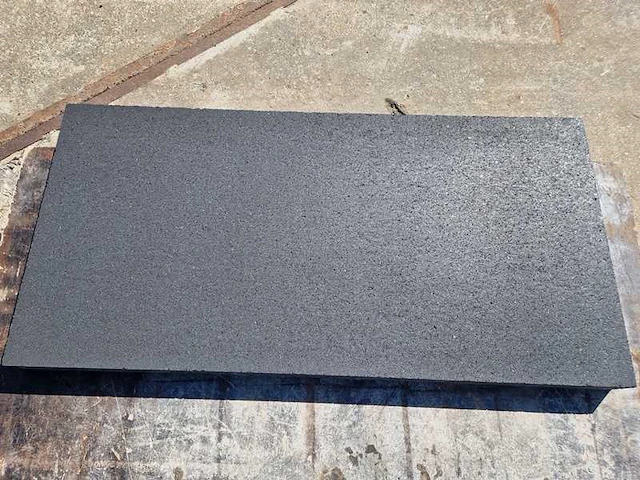 Betontegels (ca.13m²) - afbeelding 1 van  1