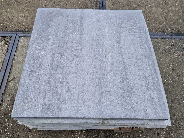 Betontegels (ca.19.2m²) - afbeelding 3 van  3