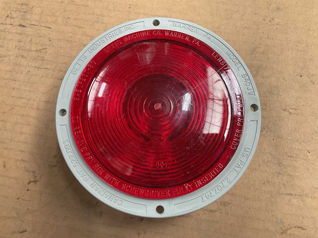 Betts industries inc stop light (4x) - afbeelding 2 van  4