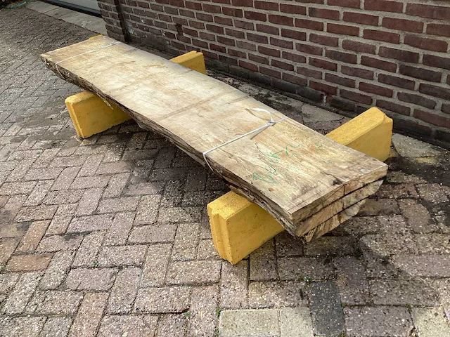 Beuk - 2020 gezaagd 170 x 490 x 2420 mm - schaaldeel (3x) - afbeelding 1 van  6