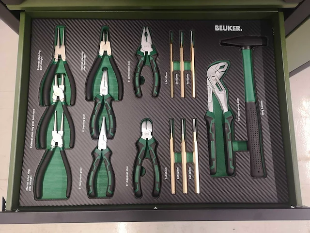 Beuker big gereedschapswagen gevuld - afbeelding 13 van  23
