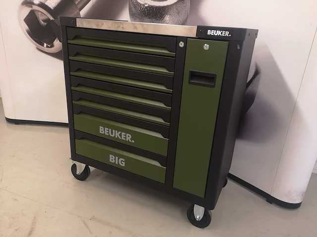 Beuker big gereedschapswagen gevuld - afbeelding 12 van  23