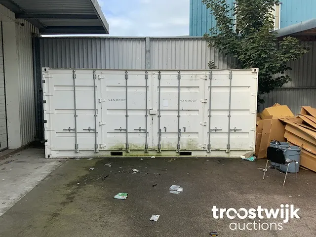 Beursstand in zeecontainer - afbeelding 10 van  17