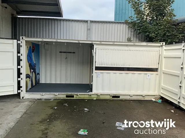 Beursstand in zeecontainer - afbeelding 13 van  17