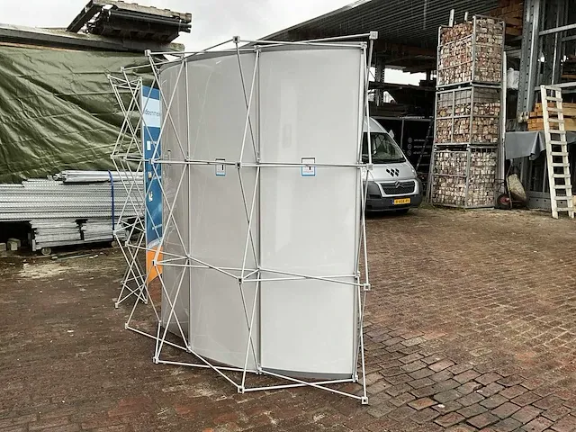 Beurswand met tafel (2x) - afbeelding 8 van  13
