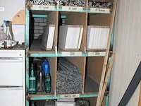 Beurswanden systeem sima in zeer grote hoeveelheid waaronder profielen, koppelstukken, wanddelen, deuren, p... - afbeelding 14 van  14