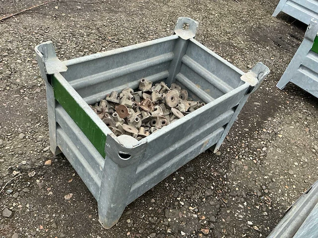 Bevestigingsmateriaal steiger in gegalvaniseerde bak - afbeelding 1 van  5